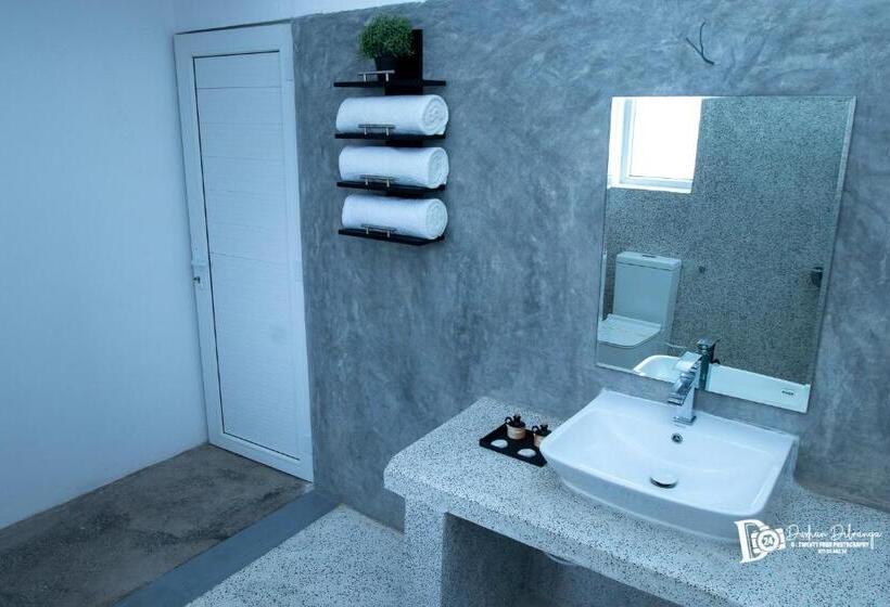 غرفة عائلية مطلّة علي البحر, Shavara Beach