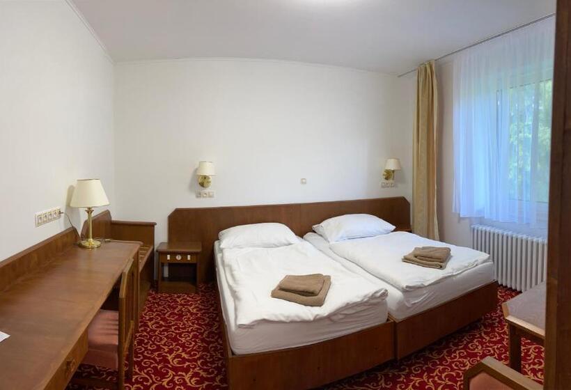 غرفة عائلية, Stella