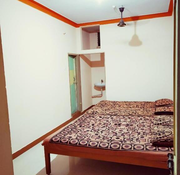 Четырехместный Номер Классик, Suriya Lodge