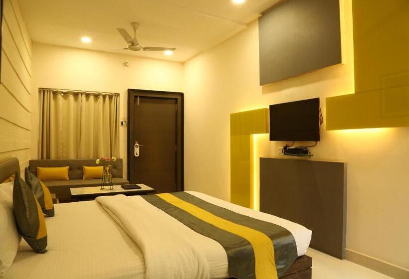 Номер Deluxe Кровать Кинг, Super Townhouse Dewas City Formerly Utsav