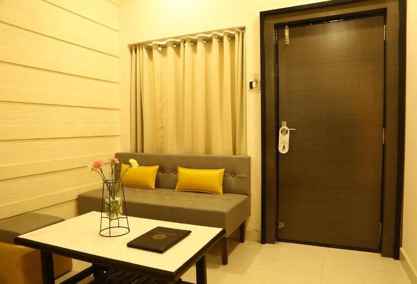 غرفة ديلوكس سرير كينج, Super Townhouse Dewas City Formerly Utsav