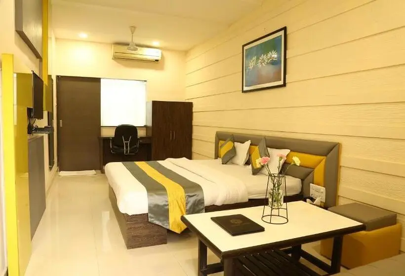 Deluxe-huone King-vuode, Super Townhouse Dewas City Formerly Utsav