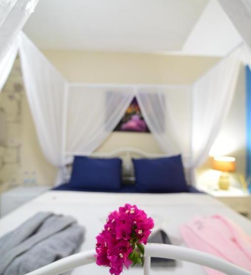 کابین, Kekik Alaçatı Otel Mayko