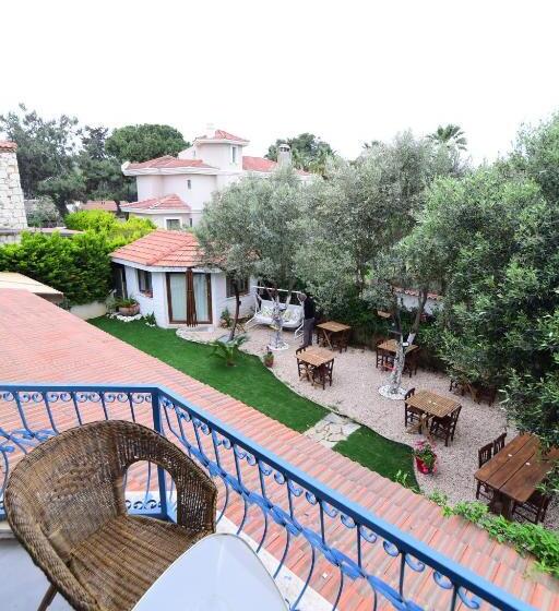 اتاق لوکس با بالکن, Kekik Alaçatı Otel Mayko
