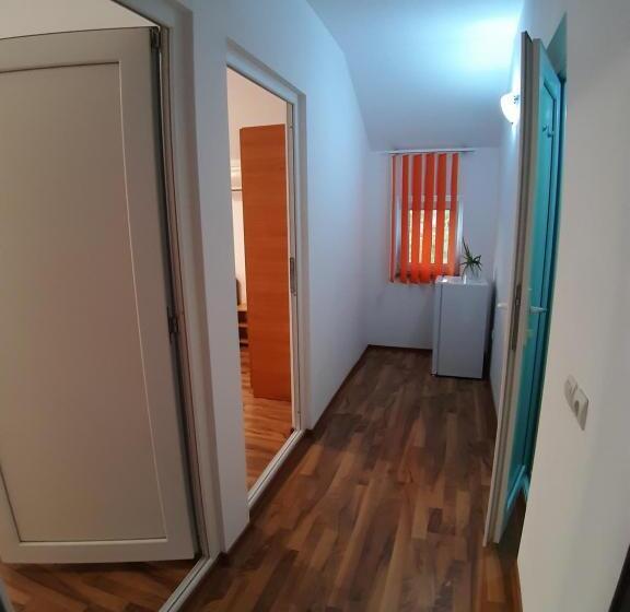 سوئیت 2 خوابه, Casa Ara Costinesti