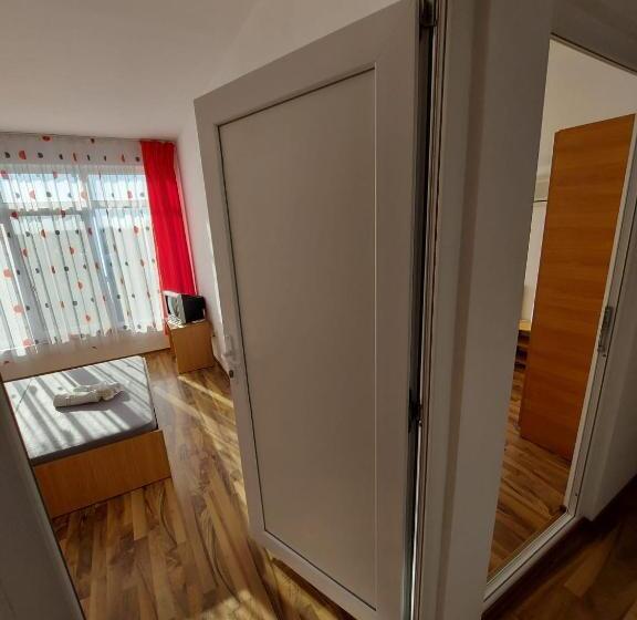 سوئیت 2 خوابه, Casa Ara Costinesti