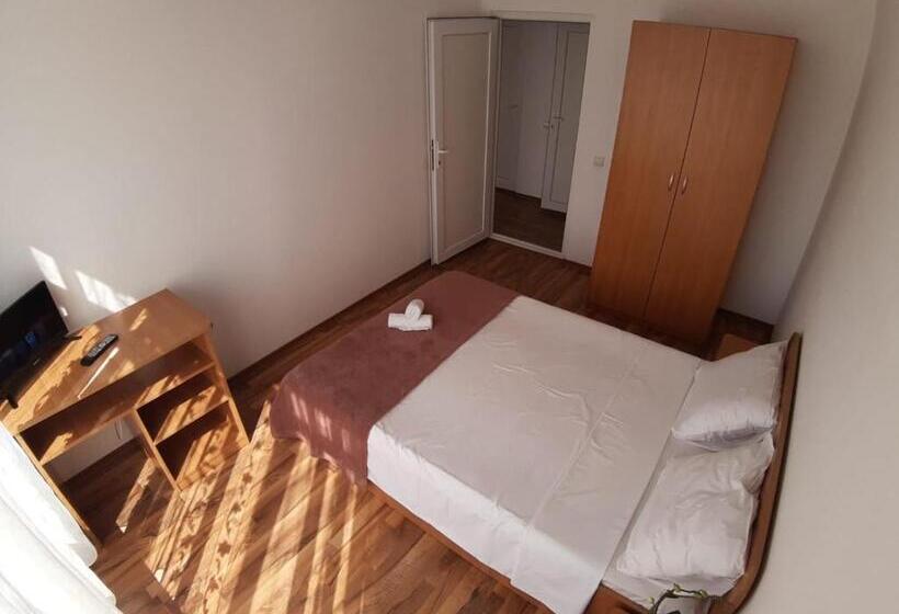 سوئیت 2 خوابه, Casa Ara Costinesti