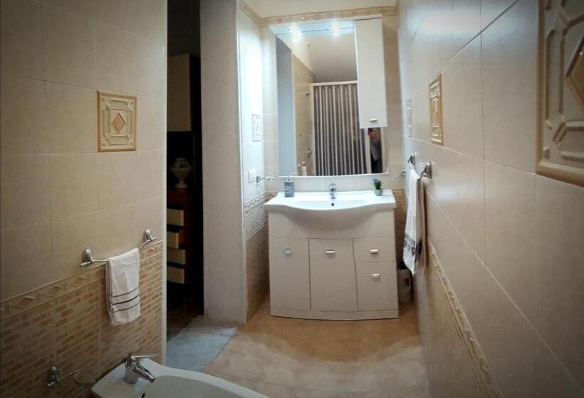 1ベッドルームハウス, Dai Nonni