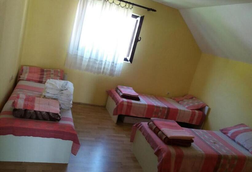 اتاق استاندارد چهار تخته, Guesthouse Tomasevic