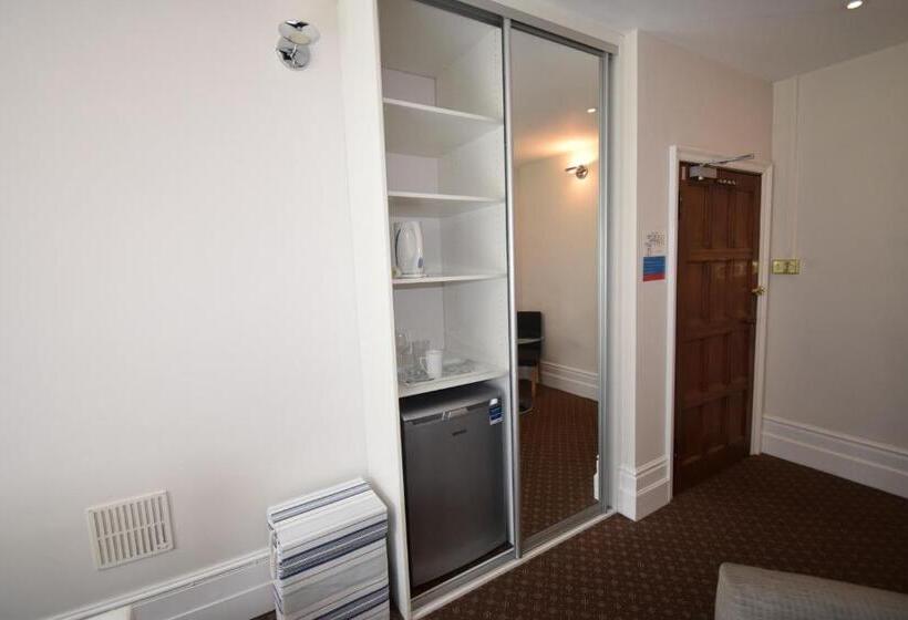 バス共有のスタンダードルーム, Hitchambury Manor