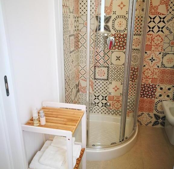 اتاق راحتی سه تخته, B&b   Le Tre Comari