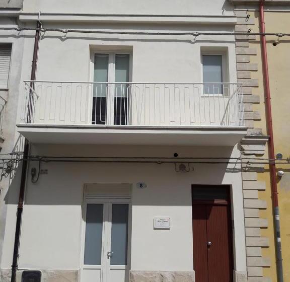 اتاق راحتی سه تخته, B&b   Le Tre Comari