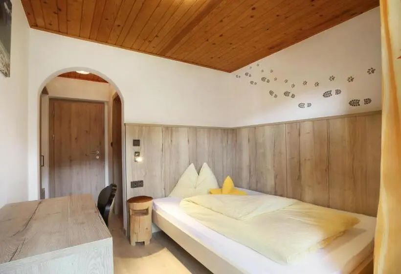 اتاق استاندارد یک نفره, Veltierhof