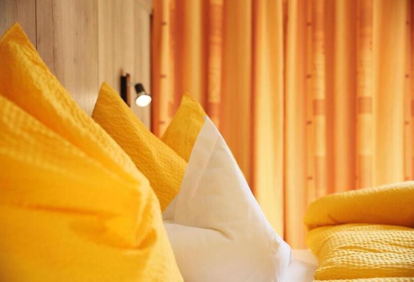 Номер Стандарт, Veltierhof