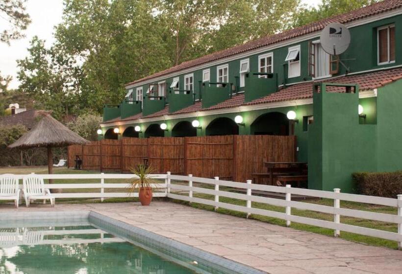 复式房间, Valeria Green