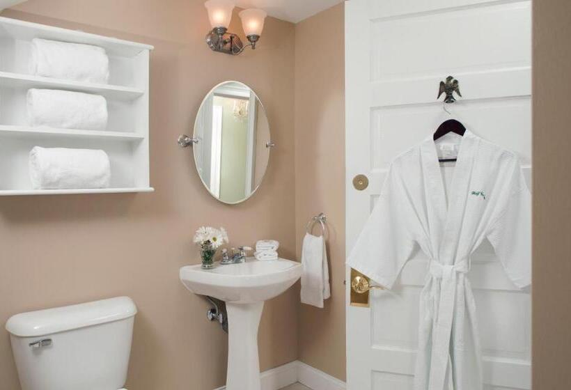 غرفة قياسية, Wolf Cove Inn