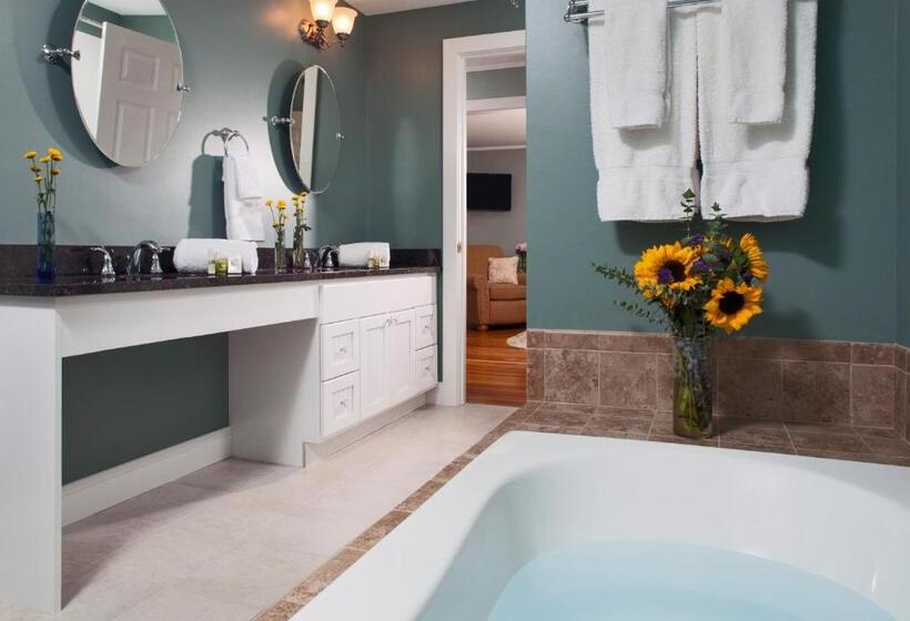 جناح ديلوكس سرير كينج, Wolf Cove Inn