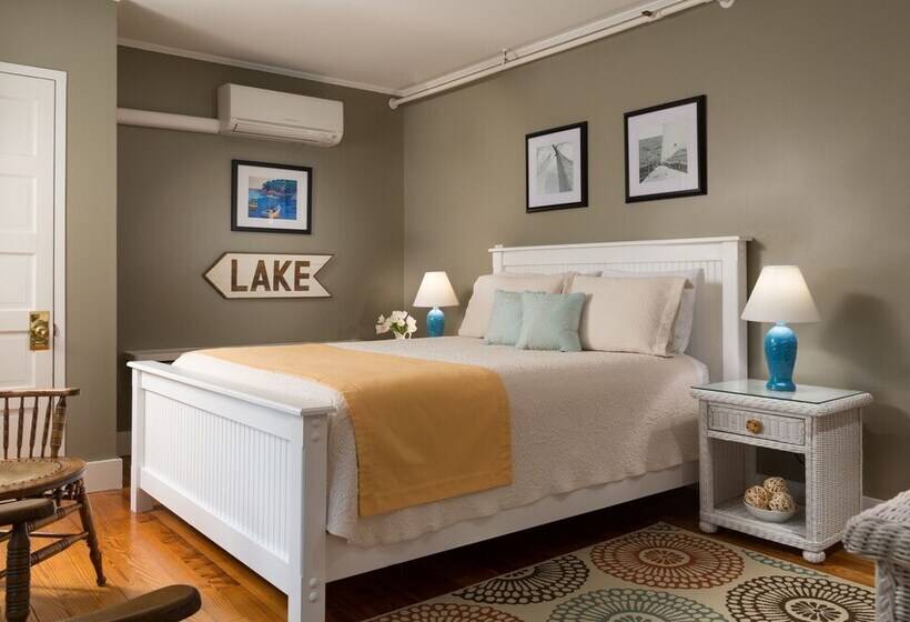 غرفة قياسية مطلّة علي البحيرة, Wolf Cove Inn