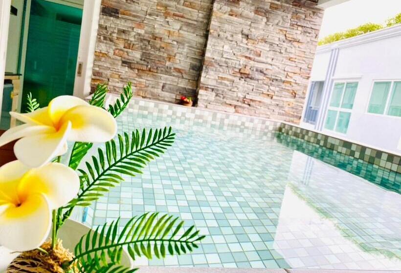 Номер Deluxe, D Eco Hotel Pattaya