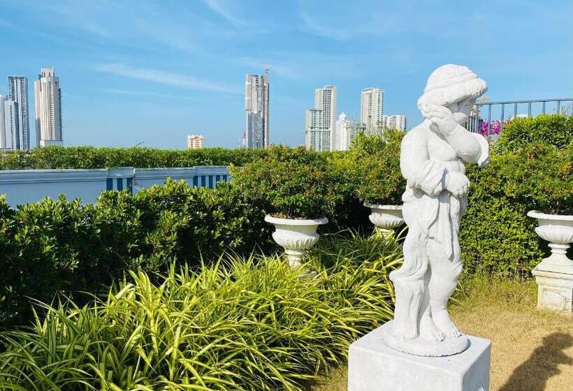 Номер Superior Кровать Кинг, D Eco Hotel Pattaya