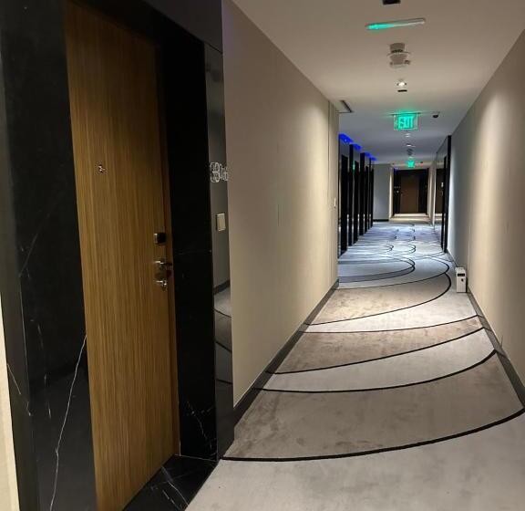 Студия Стандарт, برج داماك الرياض Damac Towers Riyadh