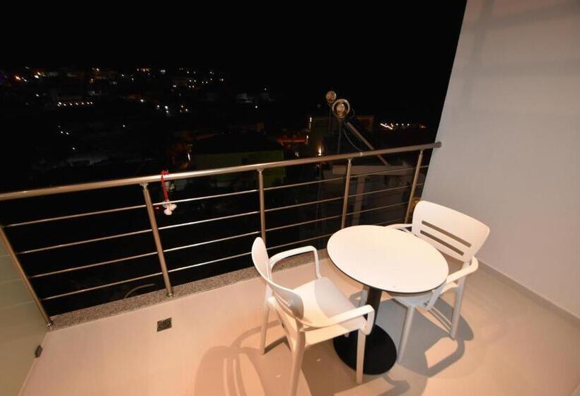 デラックスルーム, Agimi