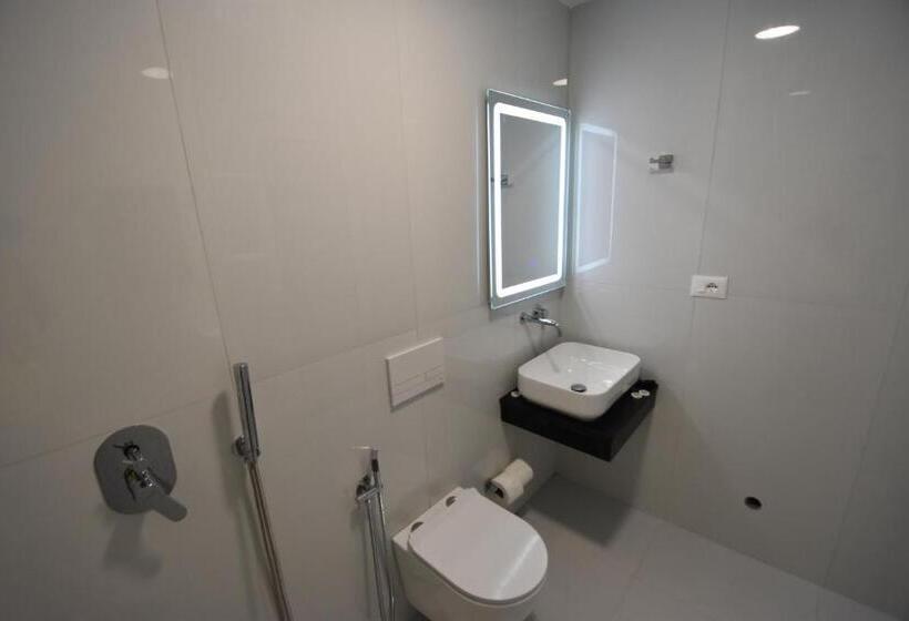 デラックスルーム, Agimi