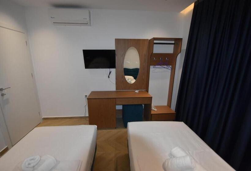 デラックスルーム, Agimi