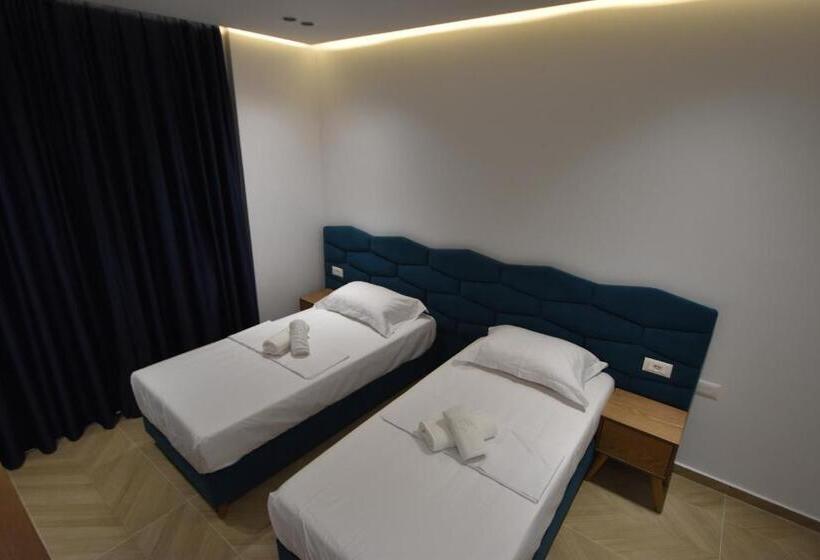 デラックスルーム, Agimi