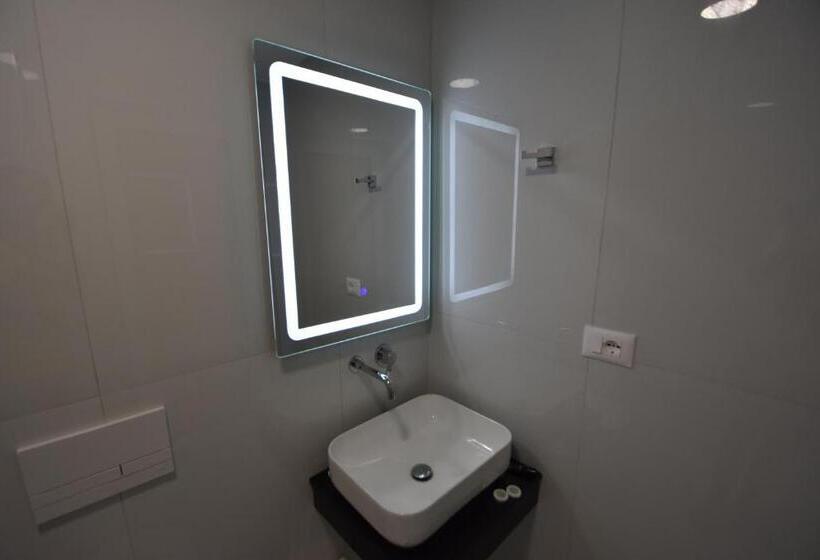 デラックススタジオ, Agimi