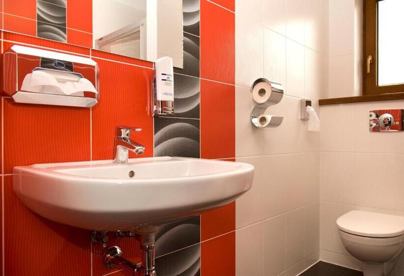 غرفة كلاسيكية ثلاثية, Franko