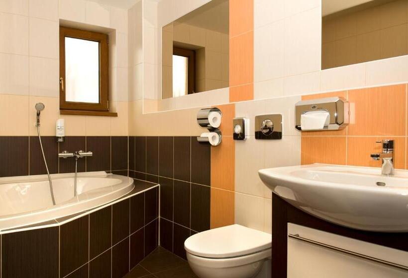 غرفة كومفورت, Franko