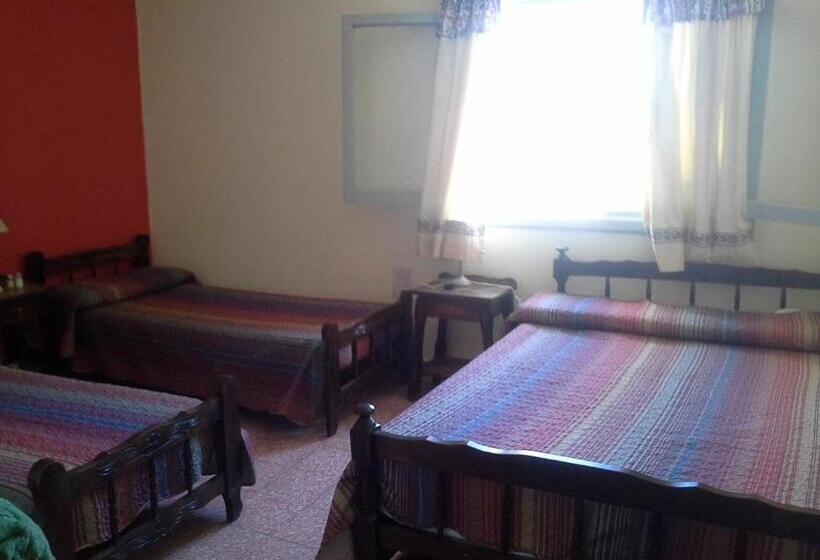 اتاق استاندارد سه نفره, Galicia Accomodation