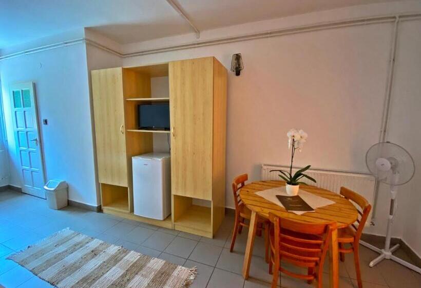 غرفة قياسية ثلاثية, Magnólia