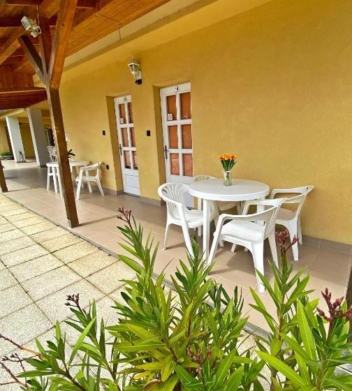 غرفة عائلية, Magnólia