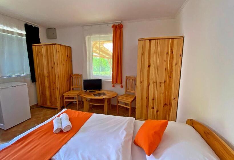 غرفة قياسية رباعية مطلة على الحديقة, Magnólia