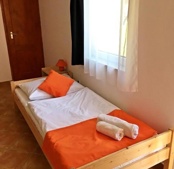 غرفة قياسية رباعية مطلة على الحديقة, Magnólia