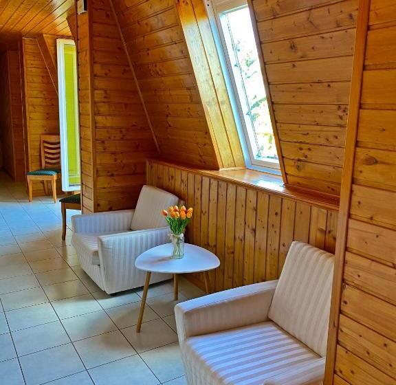 غرفة قياسية ثلاثية, Magnólia