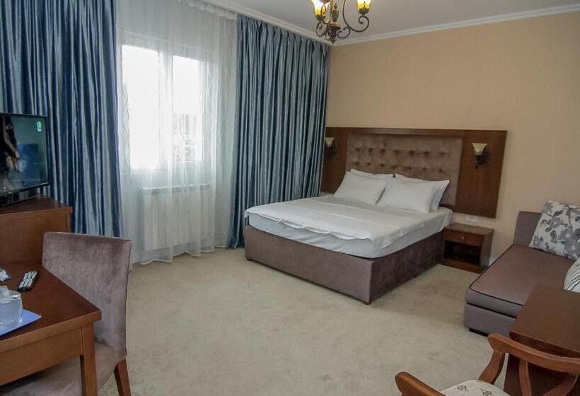 プールビューファミリールーム, Marailis Mangalia