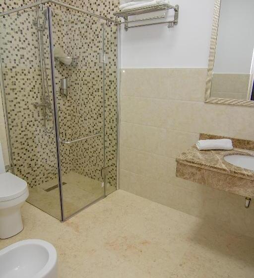 ファミリールーム, Marailis Mangalia