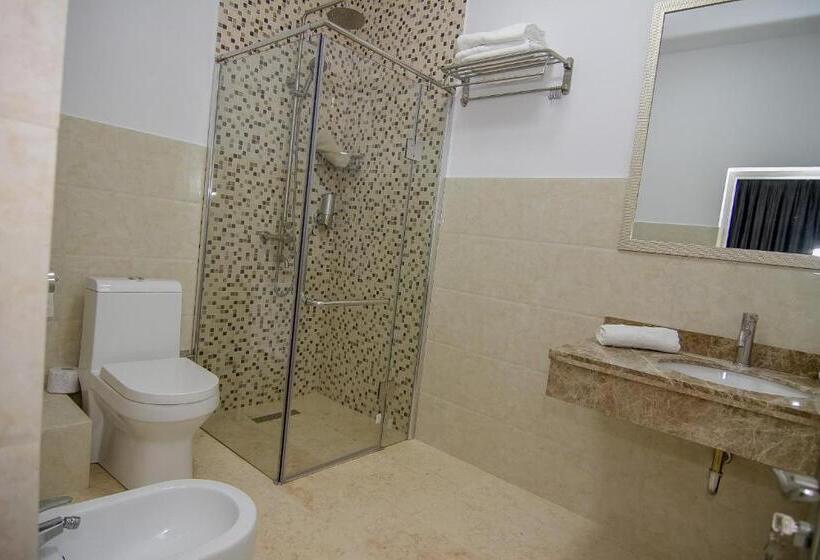 ファミリールーム, Marailis Mangalia