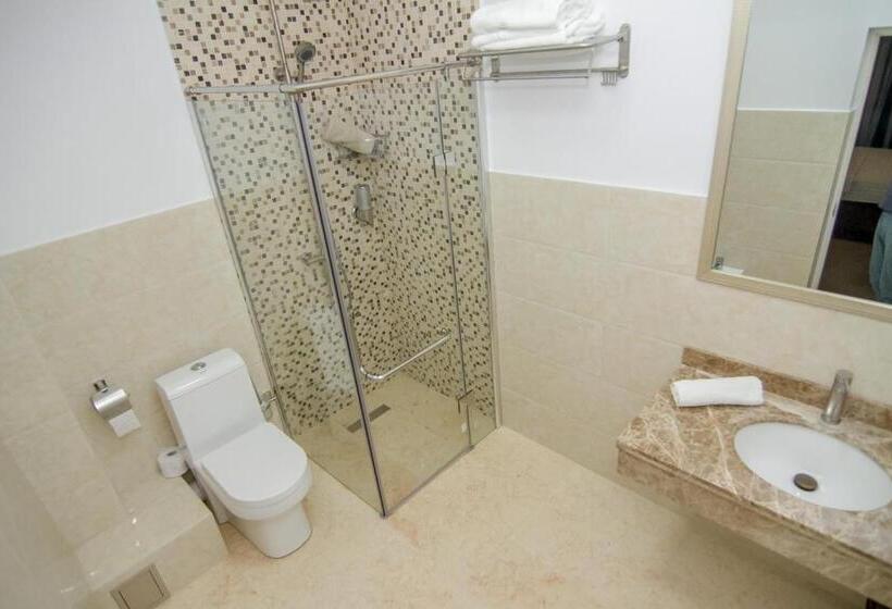 ファミリールーム, Marailis Mangalia