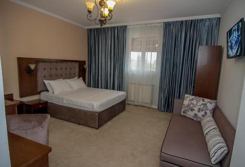 ファミリールーム, Marailis Mangalia