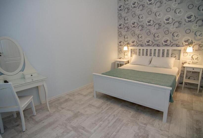 プールの見える１ベッドルームアパートメント, Marailis Mangalia