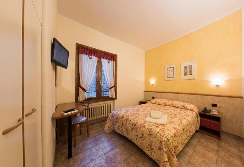 غرفة قياسية, Pineta