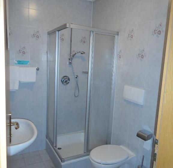 Четырехместный Номер Стандарт, Saxl