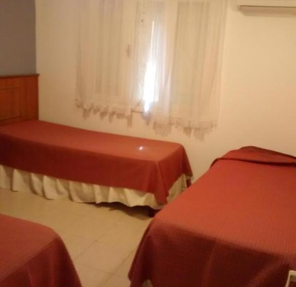 패밀리 룸, Tejas Rojas