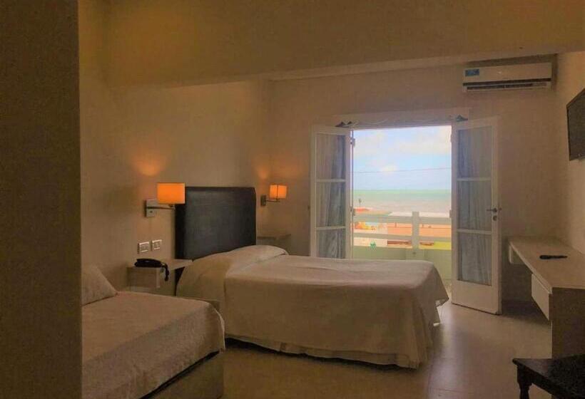 발코니가 있는 4인용 스탠다드 룸, Tejas Rojas