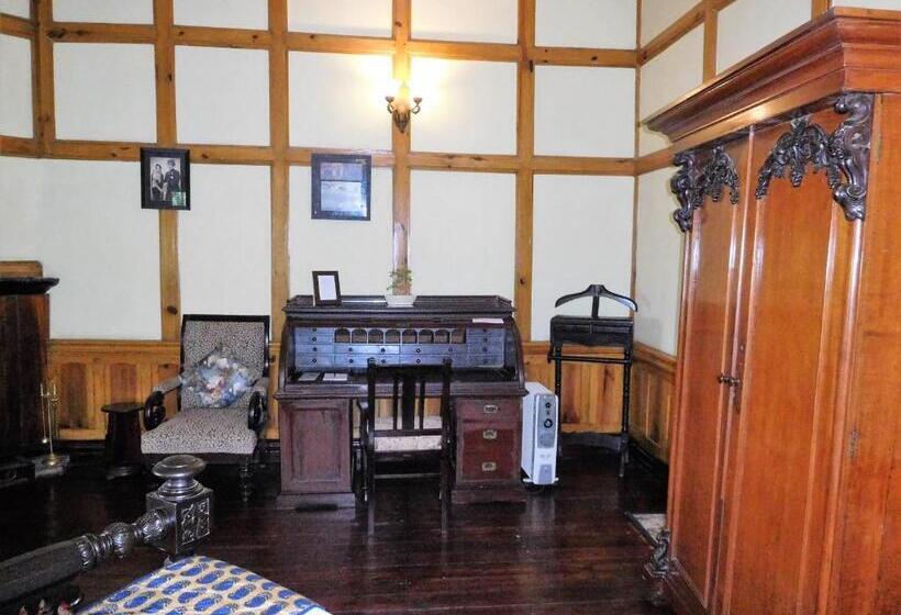 Люкс, The Heritage Club Tripura Castle