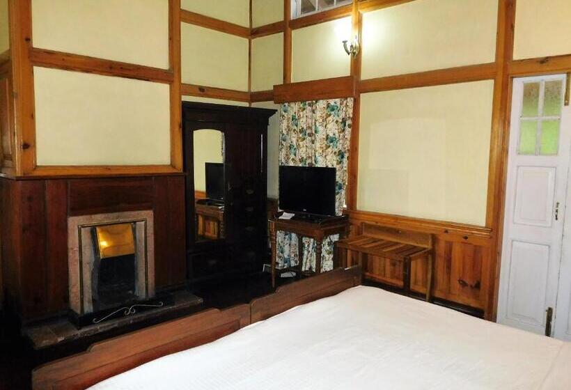 Номер Стандарт, The Heritage Club Tripura Castle